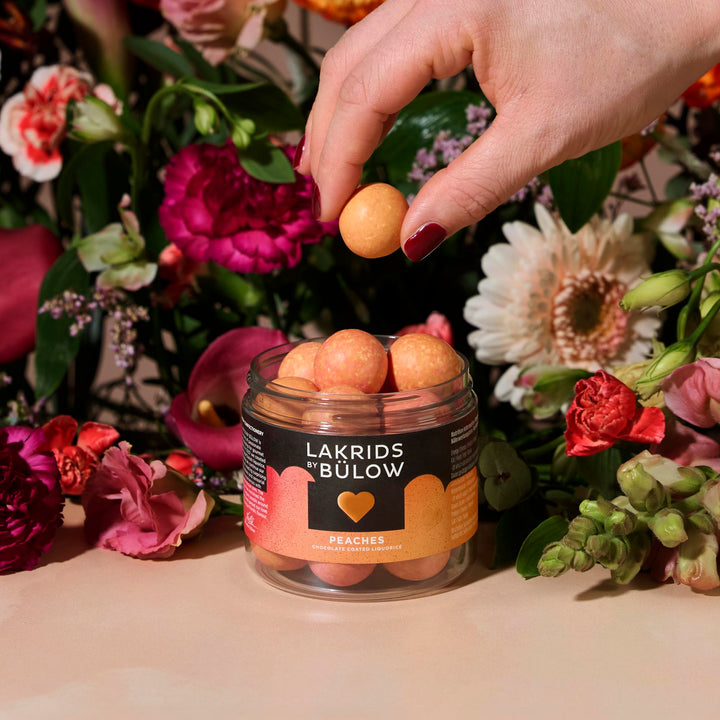 Lakrids LOVE Peaches - Sweet Liquorice, White Chocolate & Crunchy Fruit Shell